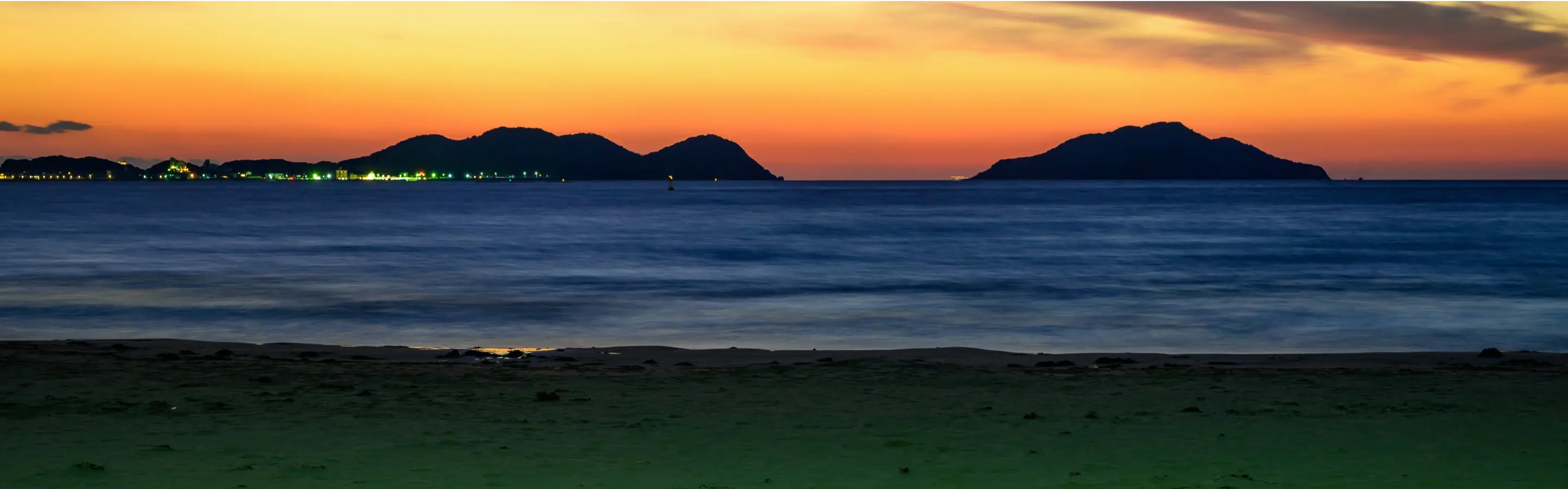 さつき松原海岸の夕暮れ写真